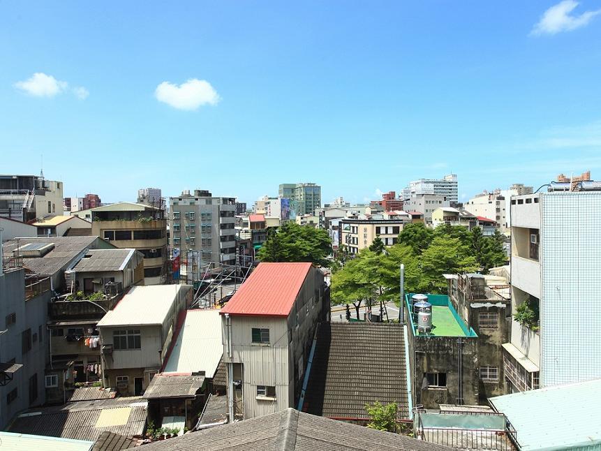 Lai Chi Te Hotel Тайнань Экстерьер фото
